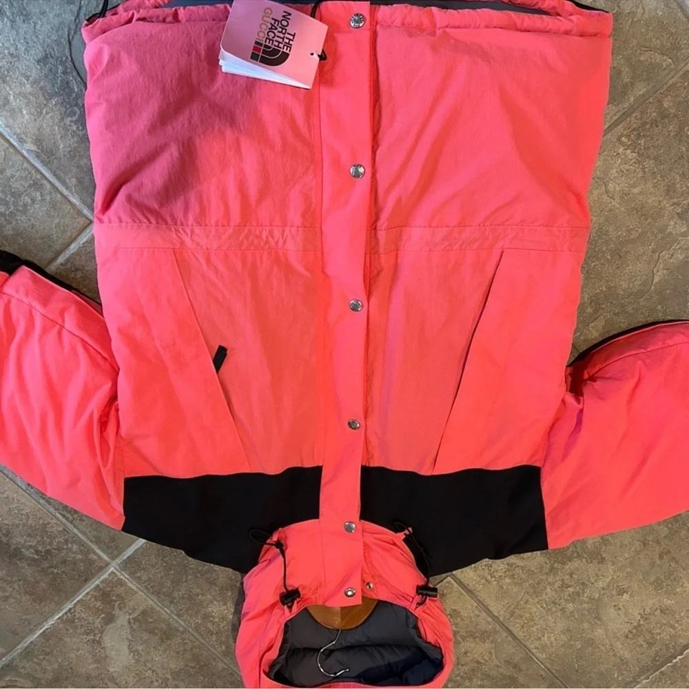 Women’s Gucci ex Northface collaboration, puffer jacket size medium NWT